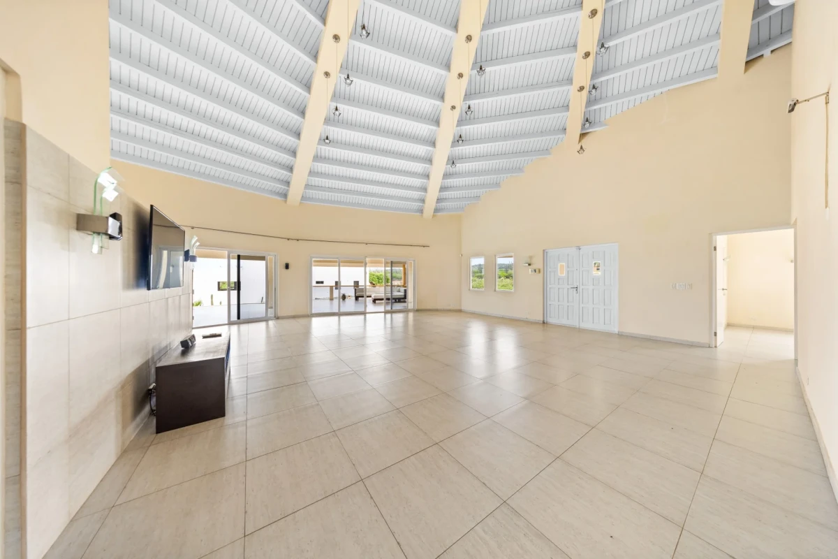 Living room 2, before virtual staging