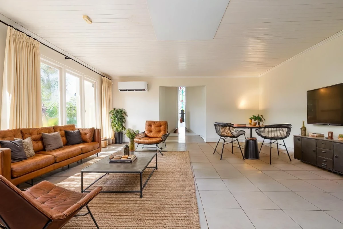 Living area, before virtual staging