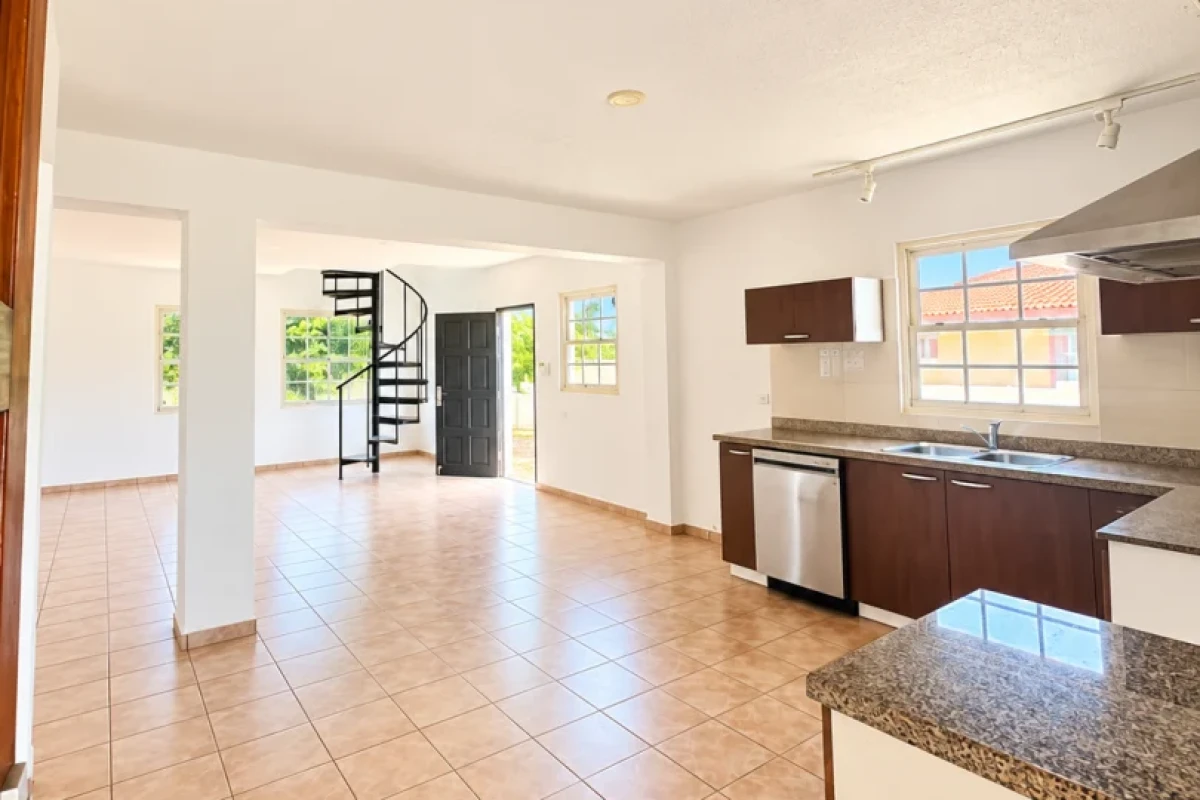 Living area, before virtual staging
